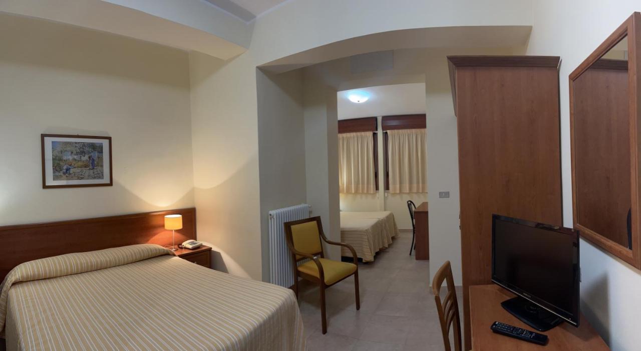 Il Nocchiero City Hotel Soverato Marina Exterior foto